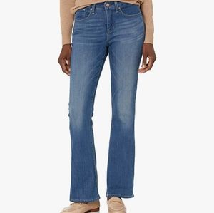 Levis Strauss Signature Shaping Mid Rise Boot Cut Lt wash Jeans Size 16/W33